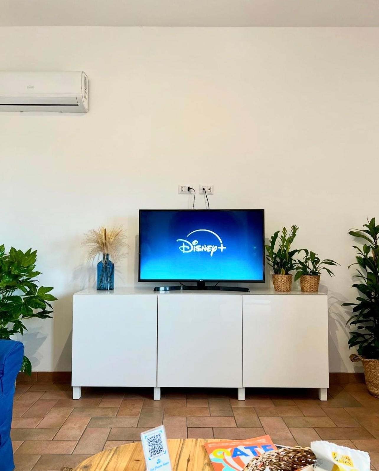 Апартаменты Sea Breeze House Фьюмичино Экстерьер фото